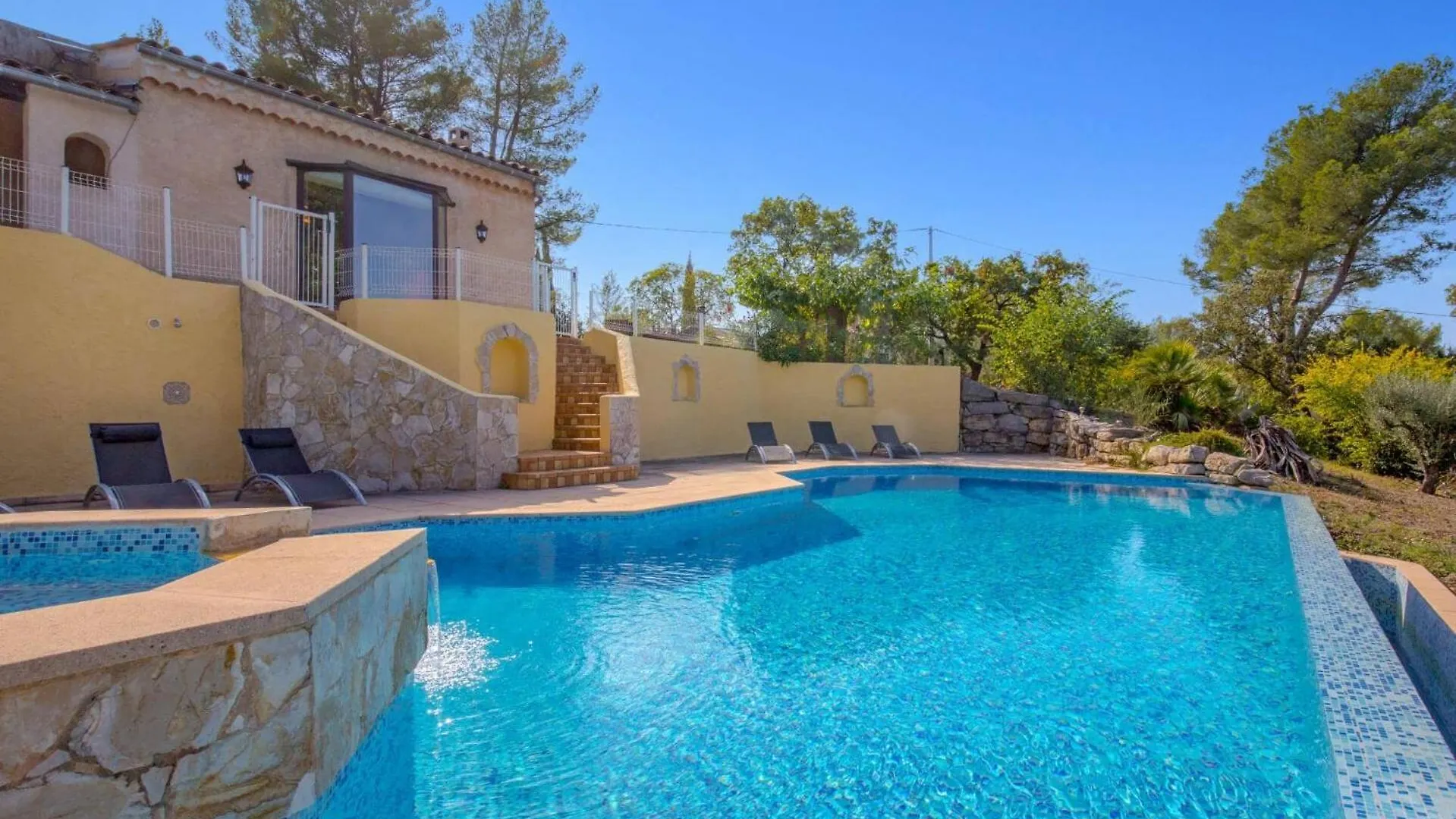 Villa Colombes By Villa Plus Draguignan 0*,  France